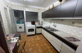 Pis a Centre. Piso muy céntrico, de 4 habitaciones, de origén