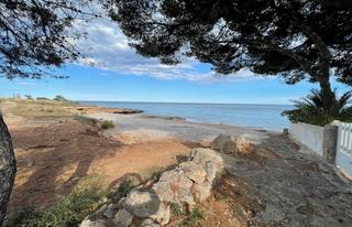 Àtic a Alcanar. Ven y disfruta de la vivienda soñada en 1 linea de mar
