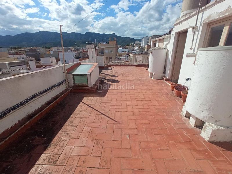 Foto 40c39450-332d-477c-8e75-2f85056be2d7. Edificio espectacular edificio con almacen, 2 pisos y terrado comunitario en zona muy tranquila en La Ràpita