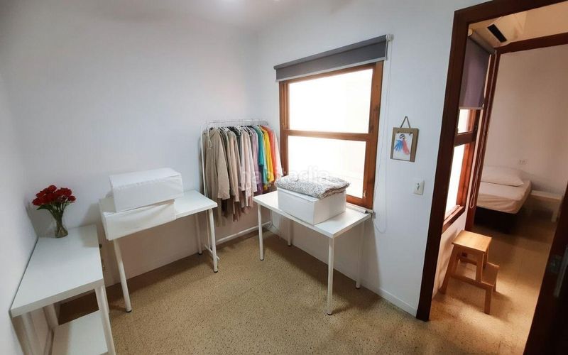 Foto 53ac3f40-c4ad-4ab0-a1c3-ee9370a29ea0. Edificio espectacular edificio con almacen, 2 pisos y terrado comunitario en zona muy tranquila en La Ràpita