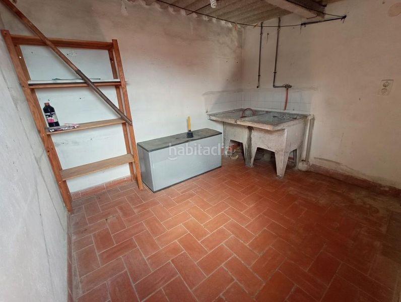 Foto 8e0d7c4a-8e06-4f7d-aa21-0c2ca566d065. Edificio espectacular edificio con almacen, 2 pisos y terrado comunitario en zona muy tranquila en La Ràpita