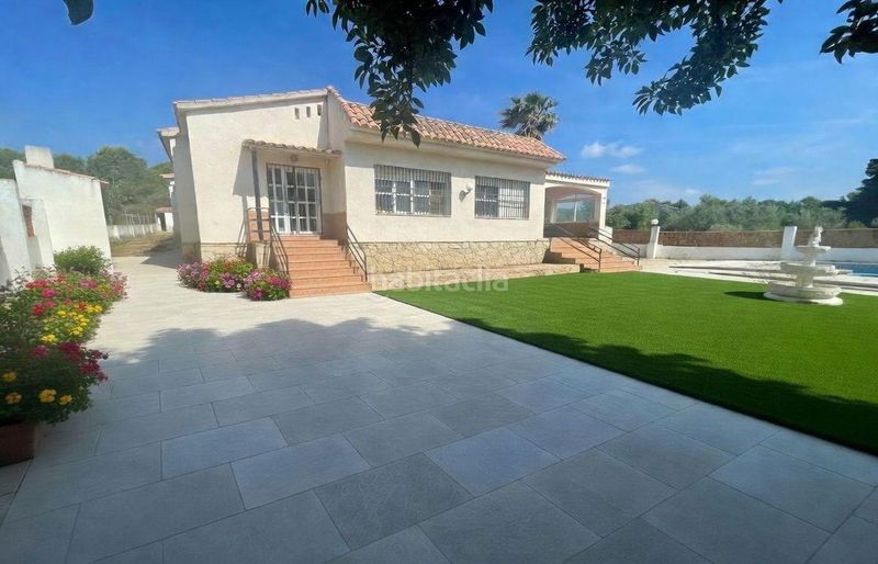 Foto 5104b0f8-8172-4fe8-b8a8-080d825d93aa. Xalet amb aparcament piscina a Alcanar