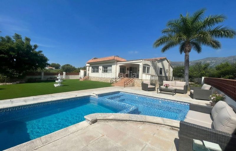 Foto 57b3cf62-7d40-408e-bead-a8ee72f16218. Xalet amb aparcament piscina a Alcanar