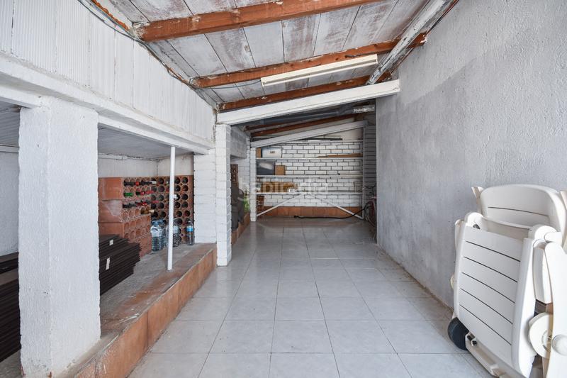 Foto c8714142-323b-459d-8e37-005245bd67a9. Chalet avec chauffage parking piscine dans Canyelles