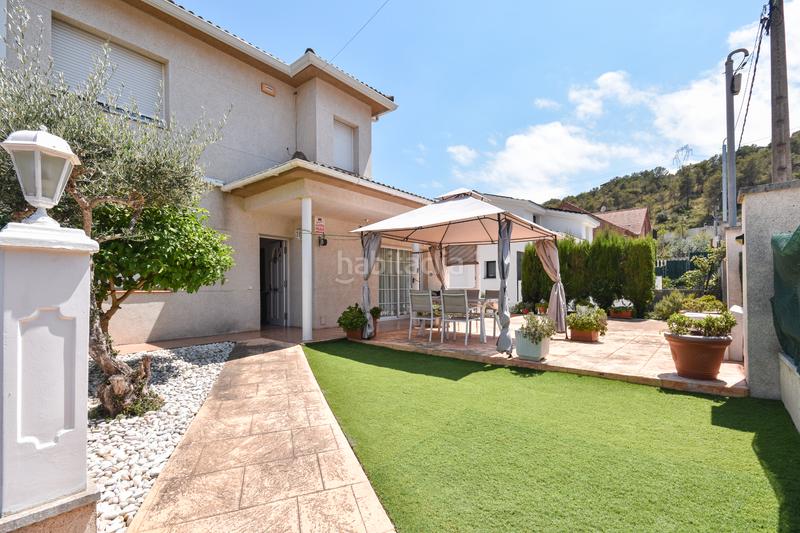 Foto 0aed4280-67ac-402b-a881-2081e4ff323e. Chalet  a 4 vientos con piscina en Canyelles