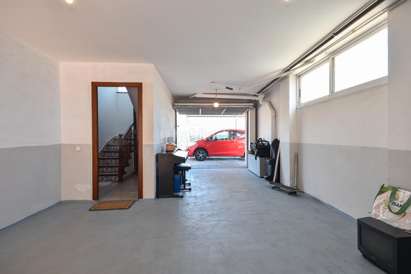 Foto b79c7b1f-1f88-494e-a58b-efed3b16272d. Chalet  a 4 vientos con piscina en Canyelles