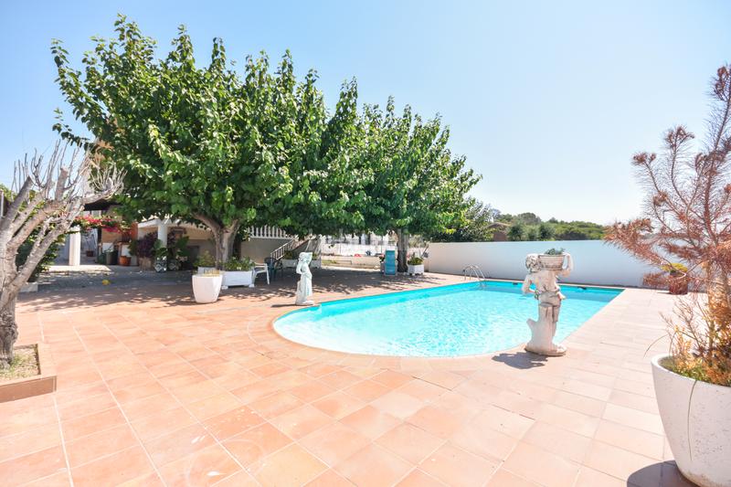 Foto 72b687c5-cc14-451d-8319-4b12df1751c5. Chalet sitges edificia os presenta esta espectacular casa con piscina en Calafell