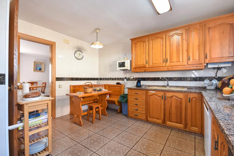 Foto 96eb7be6-6083-4e5a-a94c-812842f9c3a3. Chalet sitges edificia os presenta esta espectacular casa con piscina en Calafell