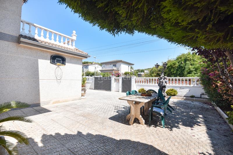 Foto 971c08f5-89ad-49bb-9bd2-9bdf7e7ed8f3. Chalet sitges edificia os presenta esta espectacular casa con piscina en Calafell