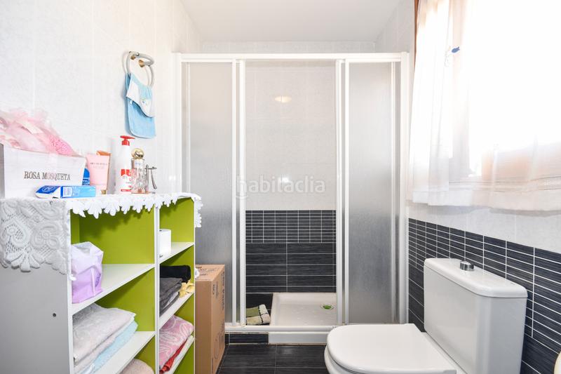 Foto a071bef2-daf0-4e43-be4a-04d8eb4aab7b. Chalet sitges edificia os presenta esta espectacular casa con piscina en Calafell