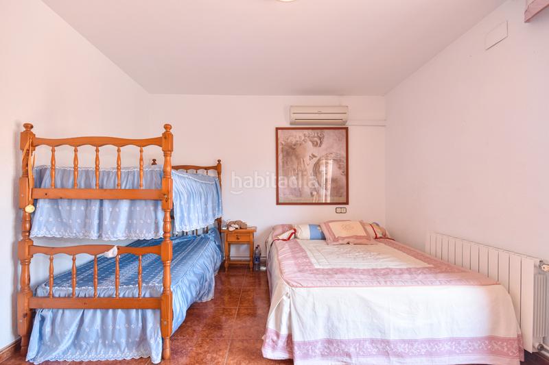 Foto a69bf1af-1a40-4437-a7e9-e5907d95cb6b. Chalet sitges edificia os presenta esta espectacular casa con piscina en Calafell
