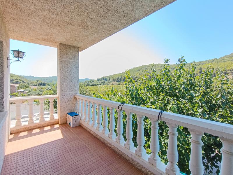 Foto ae31e355-6ecb-4a31-bbbc-b88157f5ffe9. Chalet sitges edificia os presenta esta espectacular casa con piscina en Calafell