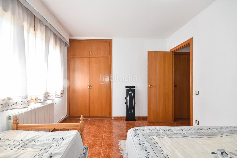 Foto b38dd361-4b47-46bb-b24a-f9289ee9c974. Chalet sitges edificia os presenta esta espectacular casa con piscina en Calafell