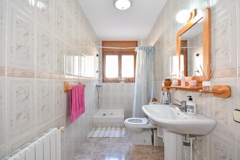 Foto dbd16254-31ba-4e85-9903-9a1dc40711b7. Chalet sitges edificia os presenta esta espectacular casa con piscina en Calafell