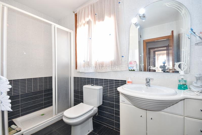 Foto fd5ed8ba-c4ef-4d48-8a1f-01eb5001ea20. Chalet sitges edificia os presenta esta espectacular casa con piscina en Calafell