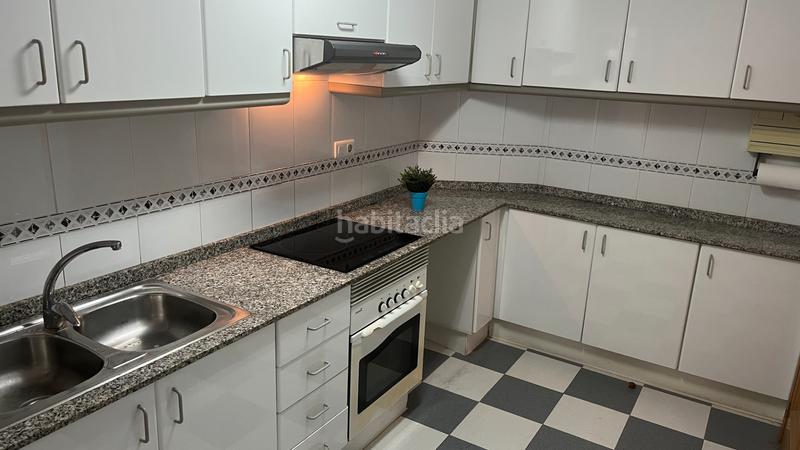 Foto 2ed7a5e8-0b7c-4b08-8a9a-f152a86e59c2. Appartement avec parking dans Benimàmet Valencia