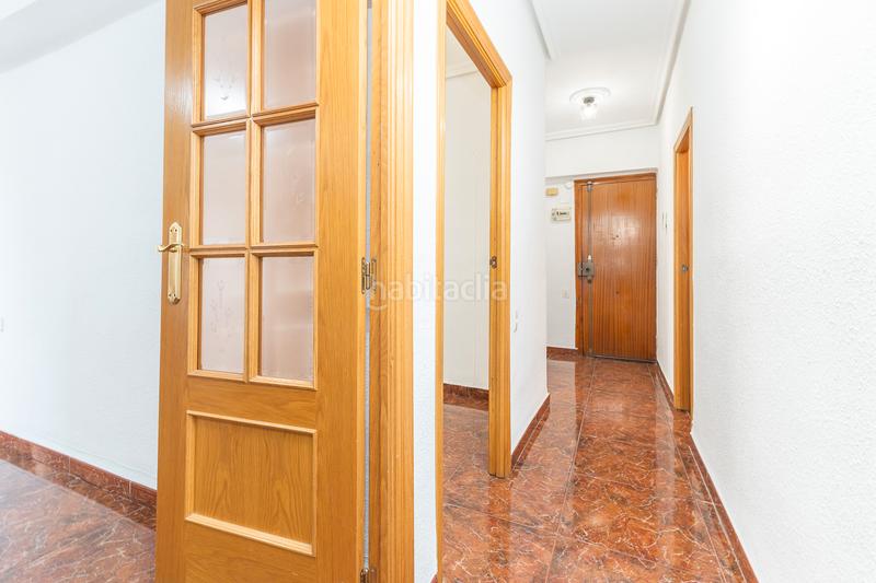 Foto 2032eb3e-a5c7-4007-babe-0e48236c8fda. Pis a Barrio de Campanar Valencia