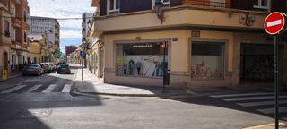 Lloguer Local Comercial  Carrer de felipe valls. 1.000€ local comercial en alquiler y traspaso de negocio.