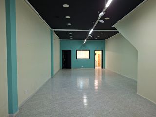 Lloguer Local Comercial a Avenida padre carlos ferris 68. 550€ local comercial en alquiler