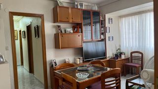 Piso en Benim�met. 165.000� piso de 3 dormitorios en 3� altura sin ascensor