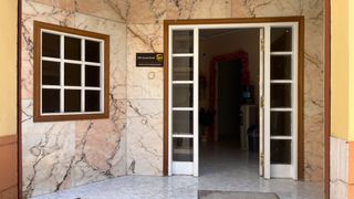 Lloguer Local Comercial a Carrer de santiago lope 13. 850€ local comercial con 5 estancias, tipo despachos.