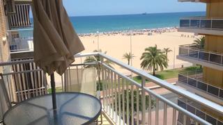 Apartament a Playa de Gandía. Apartamento en 1era. linea de playa de gandia con vistas al mar,