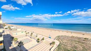 Appartement à Daimús. Fabuloso apartamento en playa daimus con vistas frontales al mar