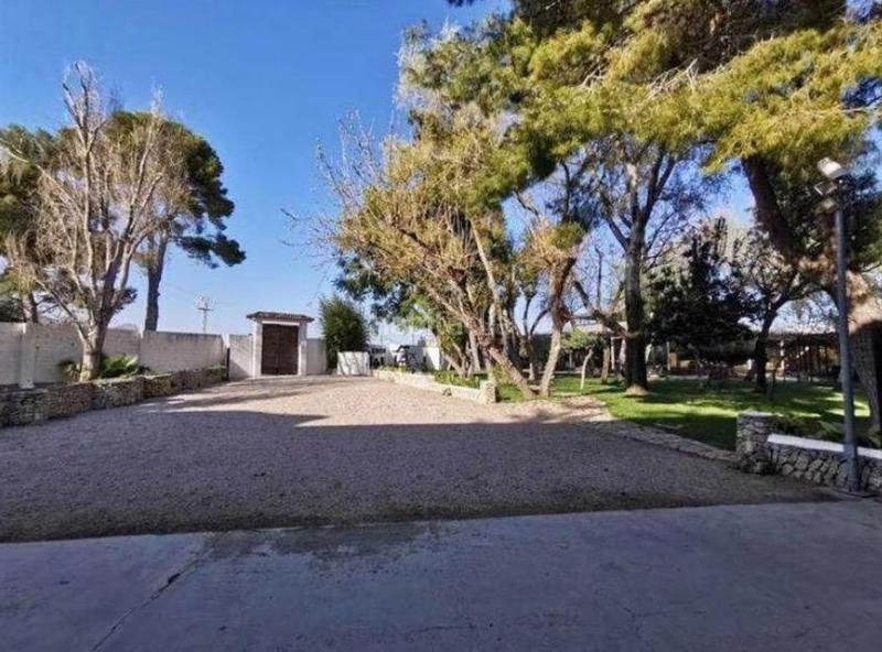 Foto 7ebfb7a7-c8d6-4b1a-9e48-0c827008d055. Locale commerciale in Potríes