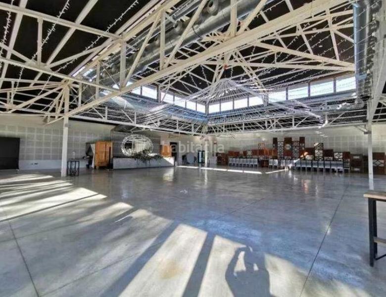 Foto b272b991-7c3c-4c26-b064-873087120bc4. Locale commerciale in Potríes