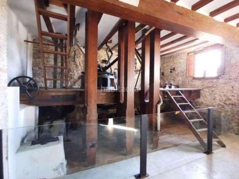 Foto dfbfdae3-55e7-422a-8efc-6a7a6cd8821c. Locale commerciale in Potríes