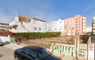 Terreny residencial a Daimús. Solar edificable de 573 m2 en playa de daimus.