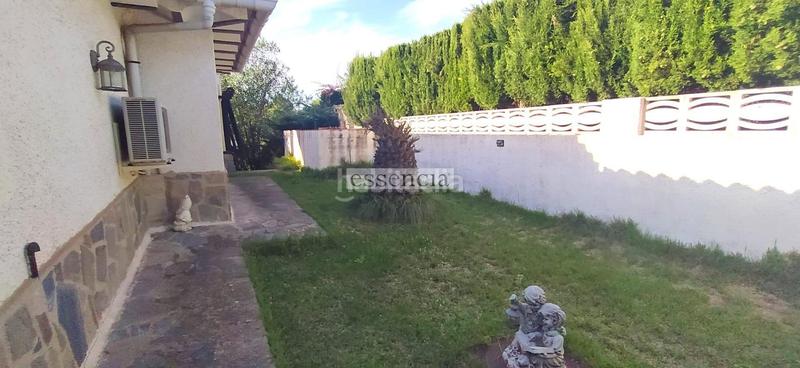 Foto d9d99ee4-9e6b-4b80-9820-736b1939b6cd. Chalet con riscaldamento parcheggio piscina in Barx