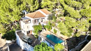 Xalet en Urbanizaciones. Chalet exclusivo en urbanizacin santa marta de gandia.