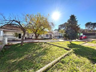 Xalet a Palma de Gandía. Chalet en marxuquera en parcela de 3640 m2 con dos casas indepen