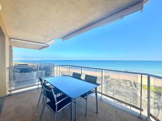 Apartament a Guardamar. Vive el sueño en primera línea de playa!