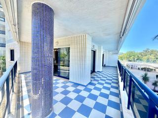 Appartement à Playa de Gandía. Residencia el eden. exclusivo apartamento con terraza esquinera