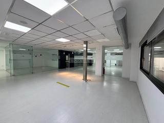 Oficina a Centro Histórico. Local destinado a oficinas de diseño situado en entresuelo del e