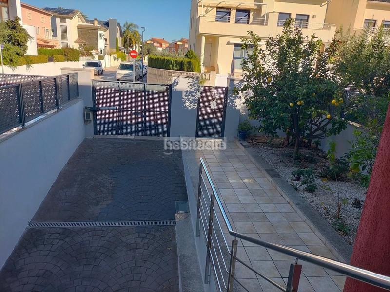 Foto 0e2db7dc-777a-46ff-b160-21a2f60bb5a2. Reihenhaus mit parking in Park Nord - Casona Gandia