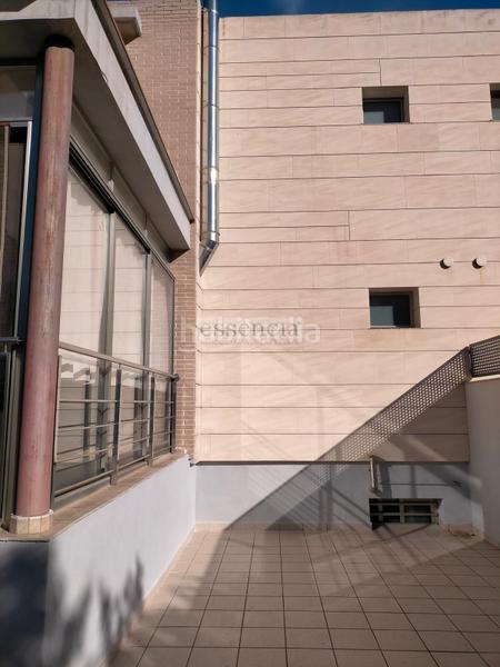 Foto 5b645697-a099-41e4-bdaa-1ccffcc60590. Reihenhaus mit parking in Park Nord - Casona Gandia