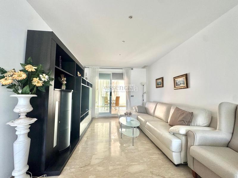 Foto 875f0b52-b68b-42c1-83ff-be24ee83384c. Reihenhaus mit parking in Park Nord - Casona Gandia