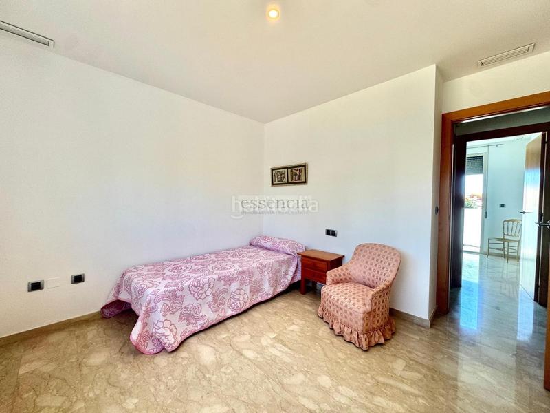 Foto d4379cc7-4d7c-4cfe-8b42-4a6251a4b103. Reihenhaus mit parking in Park Nord - Casona Gandia