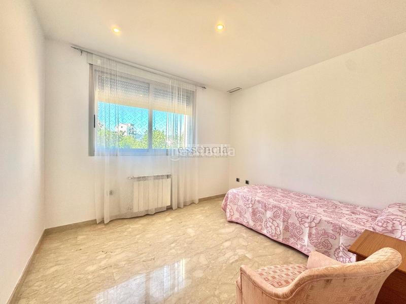 Foto e43c8909-776f-480f-a76c-e59dc2749fb5. Reihenhaus mit parking in Park Nord - Casona Gandia