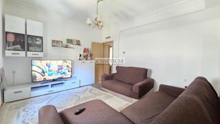 Pis a Plaza Elíptica - República Argentina. Vivienda en gandia reformada
