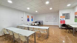 Location Local commercial à Germaníes - Juzgados. Local comercial con muchas posibilidades