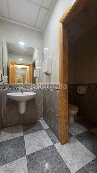 Foto f8319a19-8cbe-46e2-b09f-d5ae82477d9f. Locale commerciale in Palma de Gandía