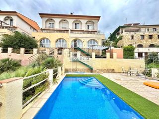 Chalet en Urbanizaciones. Chalet en montepino