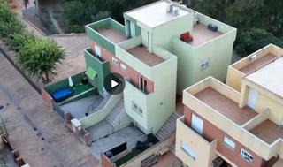 Maison jumelée à Almoines. Exclusivo pareado con terrazas en residencial la seda almoines
