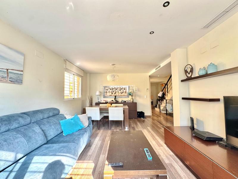 Foto 1c7bcc14-6e79-47e8-b7f2-98e769a7a54a. Casa adosada exclusivo pareado con terrazas en residencial la seda terrazas, espacio y naturaleza a solo 6 minutos de gandia en Almoines