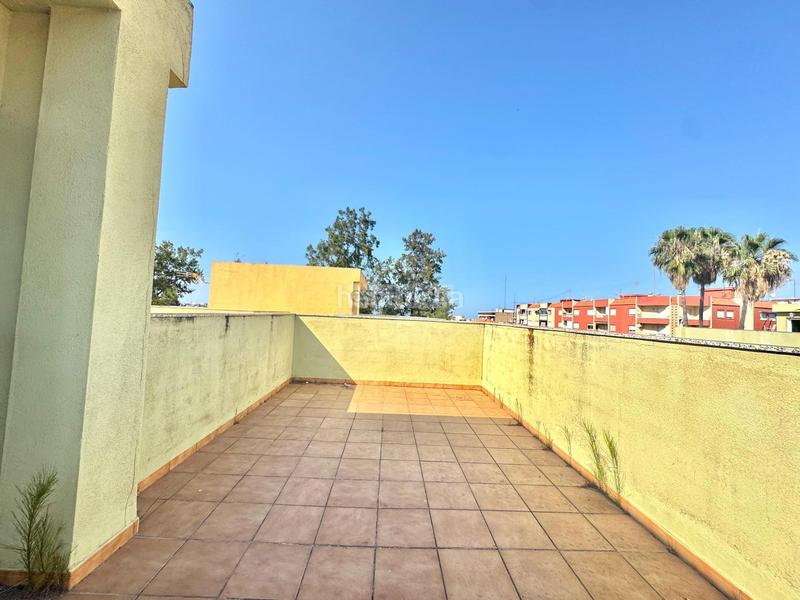 Foto d9fc49e6-e838-49b4-bcf2-195189f6438e. Casa adosada exclusivo pareado con terrazas en residencial la seda terrazas, espacio y naturaleza a solo 6 minutos de gandia en Almoines
