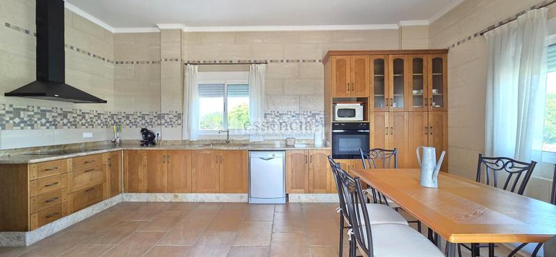 Foto 32fb183a-e6d5-4acb-91e3-b874195be784. Chalet con riscaldamento parcheggio piscina in Oliva playa Oliva